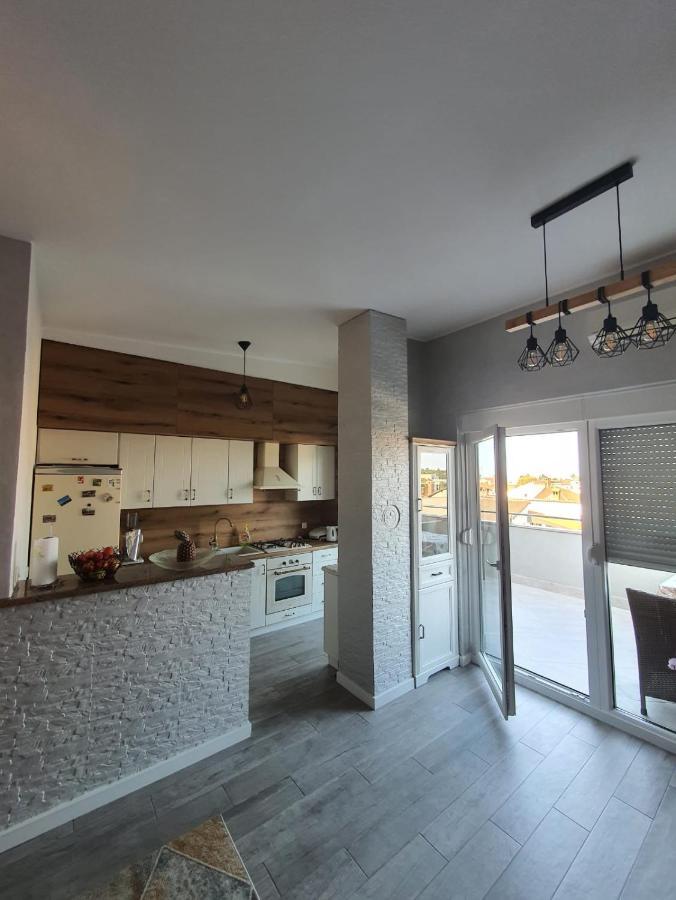 Apartment Sara Umag Exterior foto